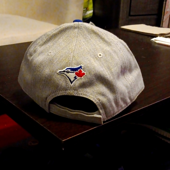 BLUE JAYS NEW ERA HAT VELCRO - Picture 2 of 3